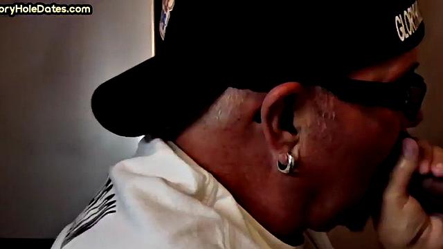 Deepthroating gloryhole DILF eats meat in POV closeup