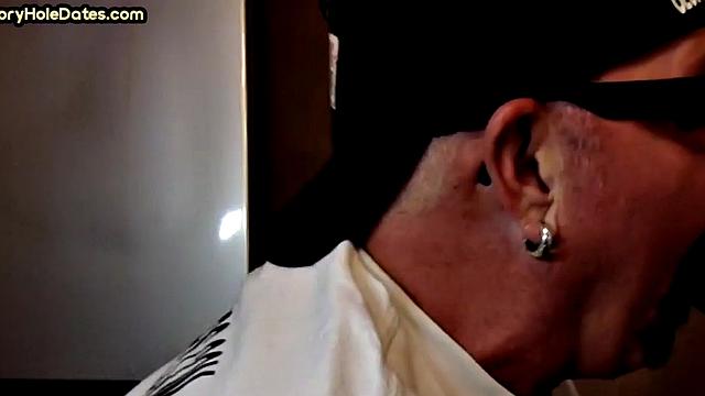 Deepthroating gloryhole DILF eats meat in POV closeup