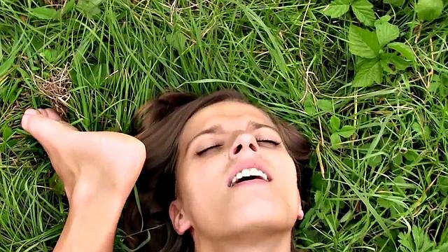 GenLez - Victoria Puppy and Connie Smith