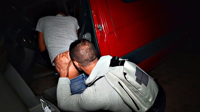 Top jock barebacks tight ass in car till cumshot