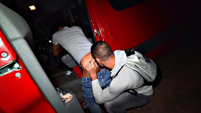 Top jock barebacks tight ass in car till cumshot