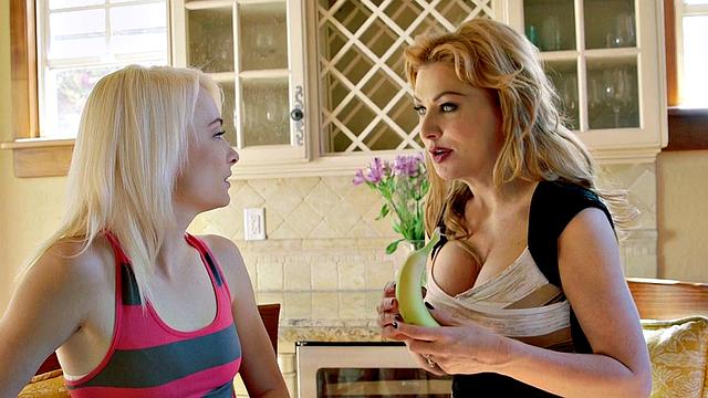 MILF Tutor Knows the Best