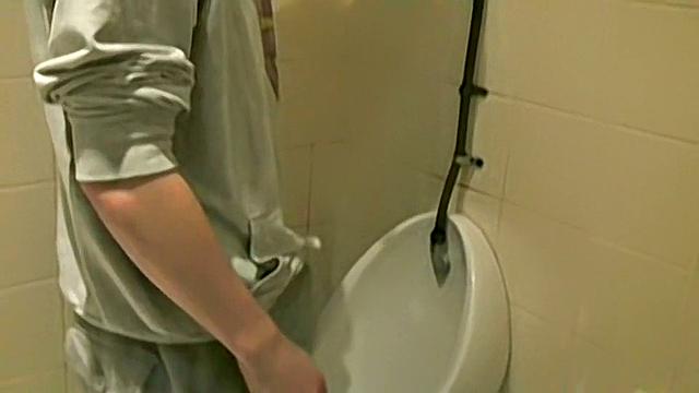 Jerking Off In the Men's Bathroom - Xander Wilde