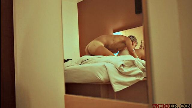 Handsome asian guy analsmashed by twink