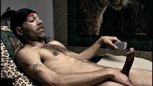 Straight Enrique Wants Head