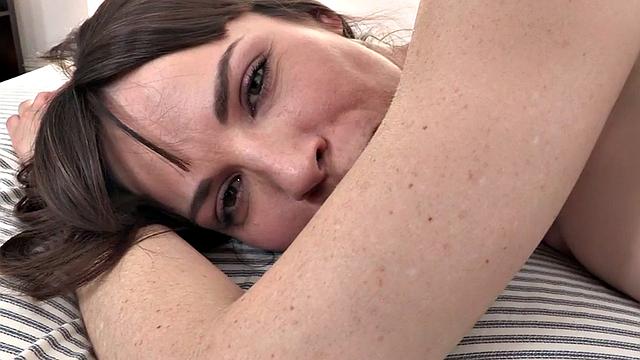 Lez anal MILF asstoyed in closeup by Asian MILF