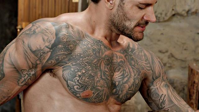 Perverted dudes enjoy group sex outdoors