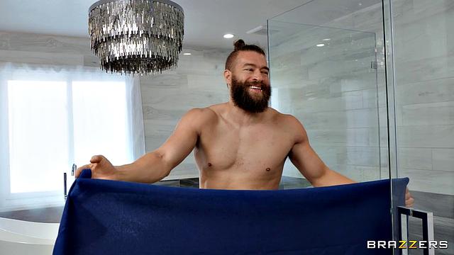 Smashing My Lesbian Roommates