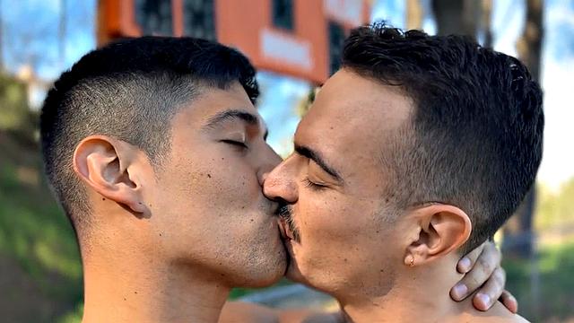 Analdrilling eager jock with tattoos assfucked by Boyfriend