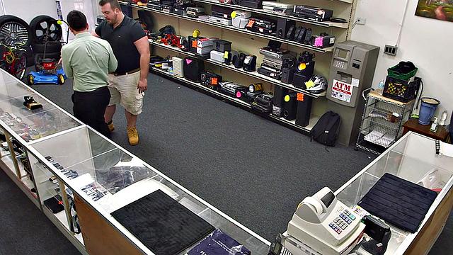 Real straight guy ass-bummed by pawn shop owner