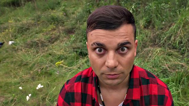 черная красотка получает жесткий трах на свежем воздухе