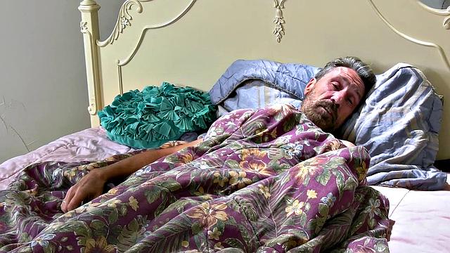 Stunning Girl Vanessa Sky Gets Her Hot Ass Plumbed By Her Stepdad