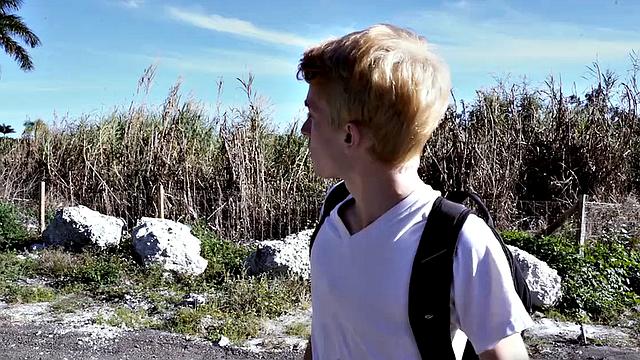 Helpless Boys - Alex Meyer - Blondie Needs A Lift