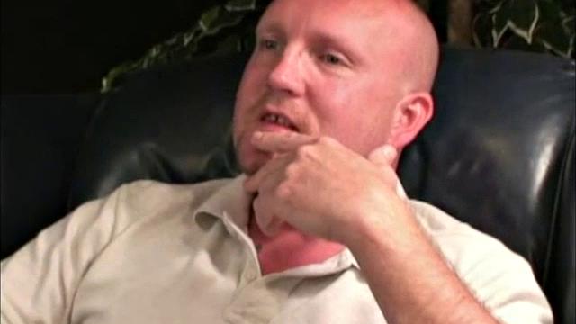 бывший морпех чудит и заливает спермой весь кастинг