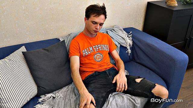 Kevin Bone gives a deep gay blowjob and takes a hard pounding