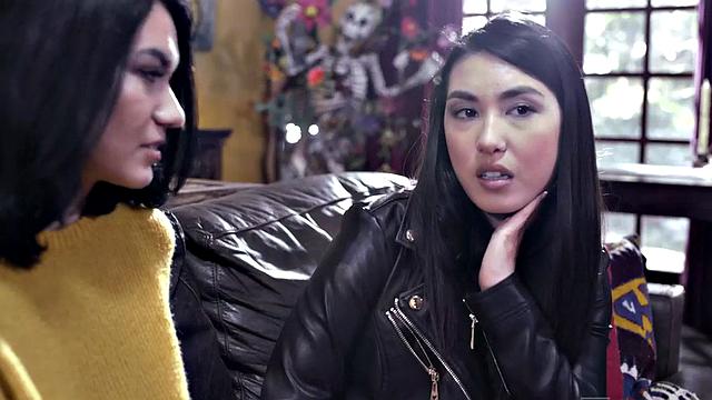 Brunette tattooed slut licks and kisses pierced lesbian's ass before devouring her wet pussy