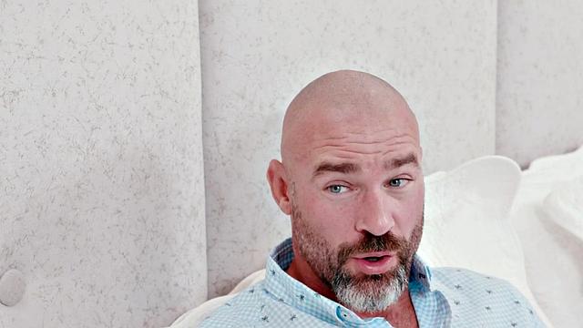 Dirtytalking babe cockriding after deepthroat