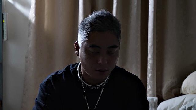 ах цян трахается с призрачным соседом и получает минет