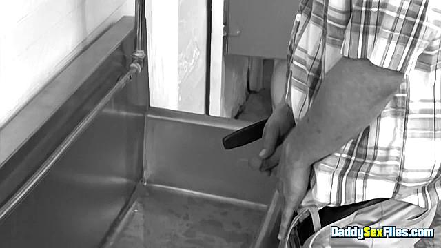 Grou Fun In The Rest Room - Leo Donato, Billy Ramos, Josh Stone, Franco Scott