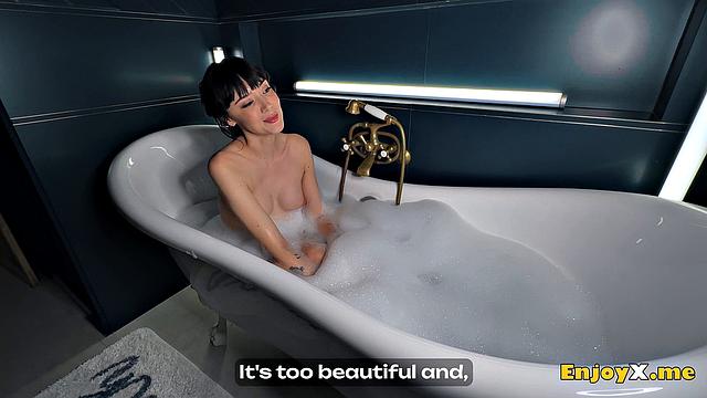 Hot lezzies jerking with vibrator, Catherine in Reflection - impressive action!