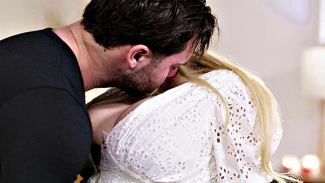 Blindfolded MILF loves fucking with BWC in wet pussy