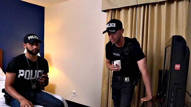 Busted Boys - Valentino Nappi - Bitch Broken