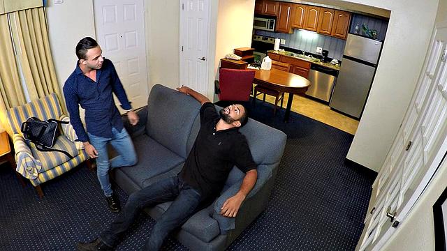 Busted Boys - Valentino Nappi - Bitch Broken