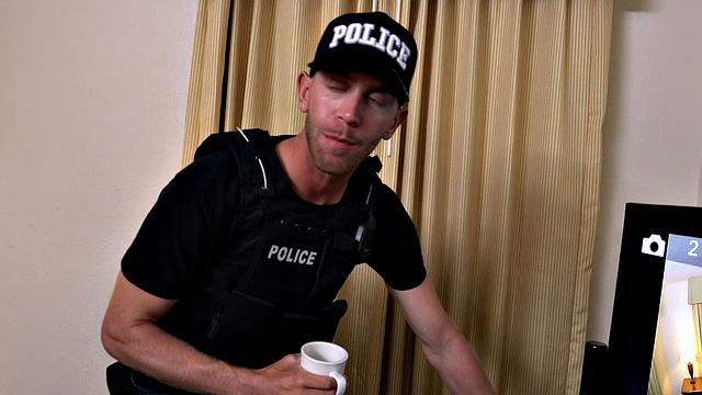 Busted Boys - Valentino Nappi - Bitch Broken