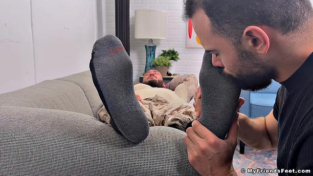 Марин Скотт Холлидей получает поклонение до оргазма - Скотт Холлидей