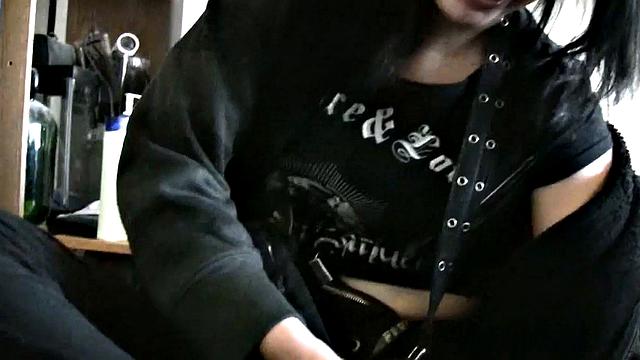 Rene fingering pussy closeup in car