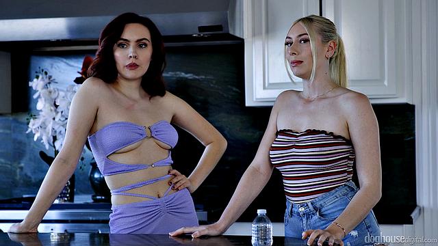 трио на диване: сперму раздают без сдачи, а диван опять пострадал