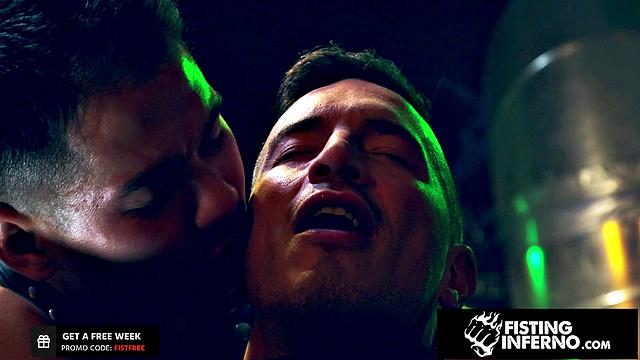 Sub DP'D & Facialized By Dom Hunks - FistingInferno