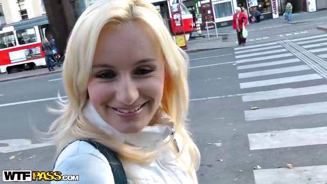 Blonde gives blowjob in the park