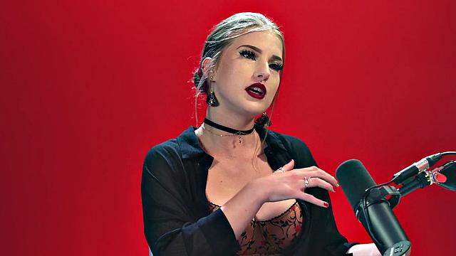 Solo bigtitted MILF enjoying time alone