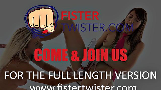 MUST SEE - Fisted in The Ass And Pussy