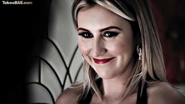 Stunning babe pussylicked by her GF