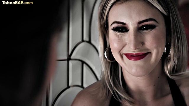 Stunning babe pussylicked by her GF