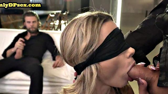 Facial DP loving babe gets assdrilled in 3way until cumshot