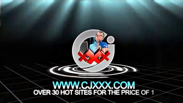 Адам дрочит и кончает на камеру, любительское видео