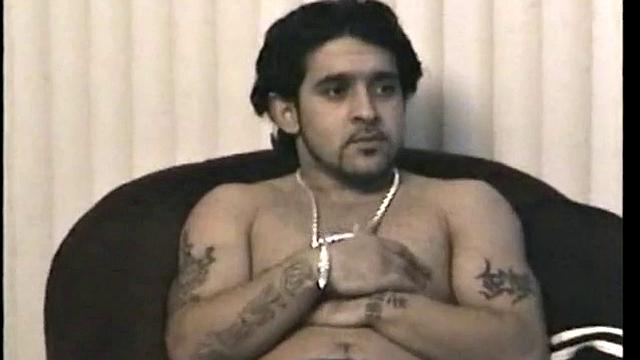 франко развлекает: вручную и прямо на лицо, ну как тут не засмеяться