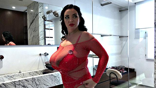 Joana Bliss Celebrates 30th Anniversary