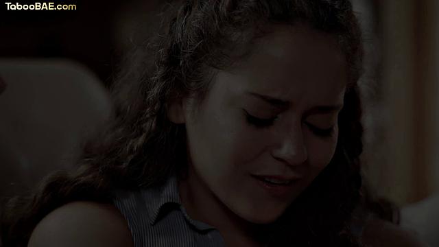 стройная малышка оседлала ботаника и не даёт слезть