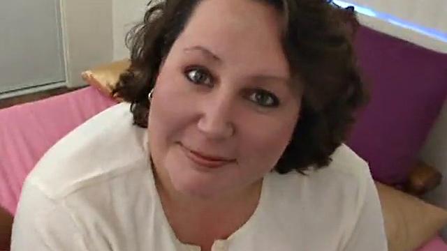 Mature Kira Loves the Meat