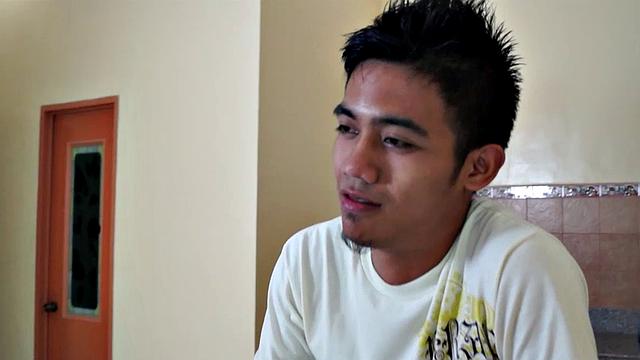 Kris has an eye for the gay Asian party boys. He picked up a cute one today, but he's gonna have to play the bottom boy for this Asian twink.