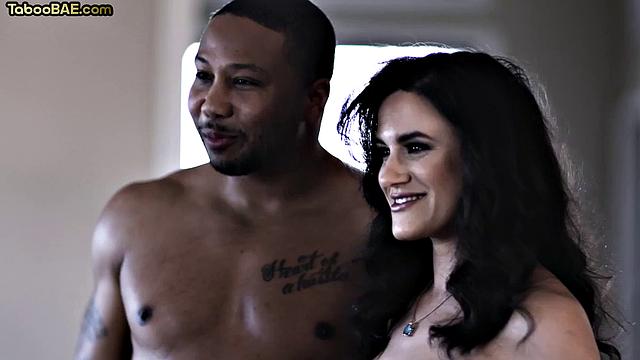 Cockhungry sluts sharing in 3some