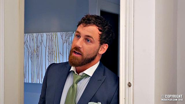 Making It Big: The Hot Roommate