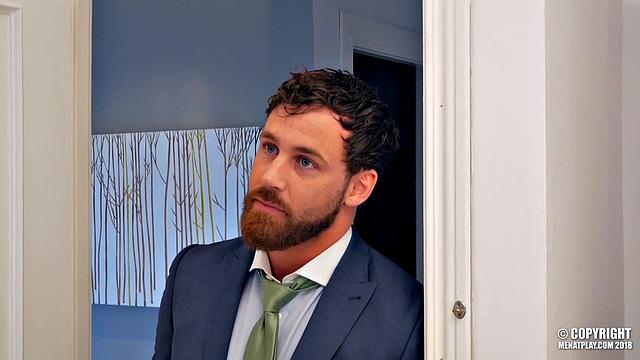 Making It Big: The Hot Roommate