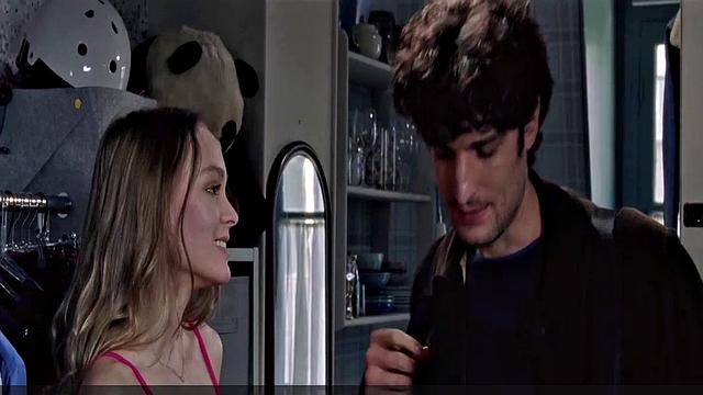 Lily-Rose Depp topless, Laetitia Casta scene