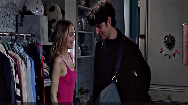 Lily-Rose Depp topless, Laetitia Casta scene