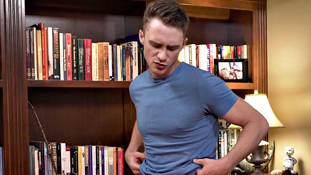 Office bottom spreads legs and takes twunk's cock